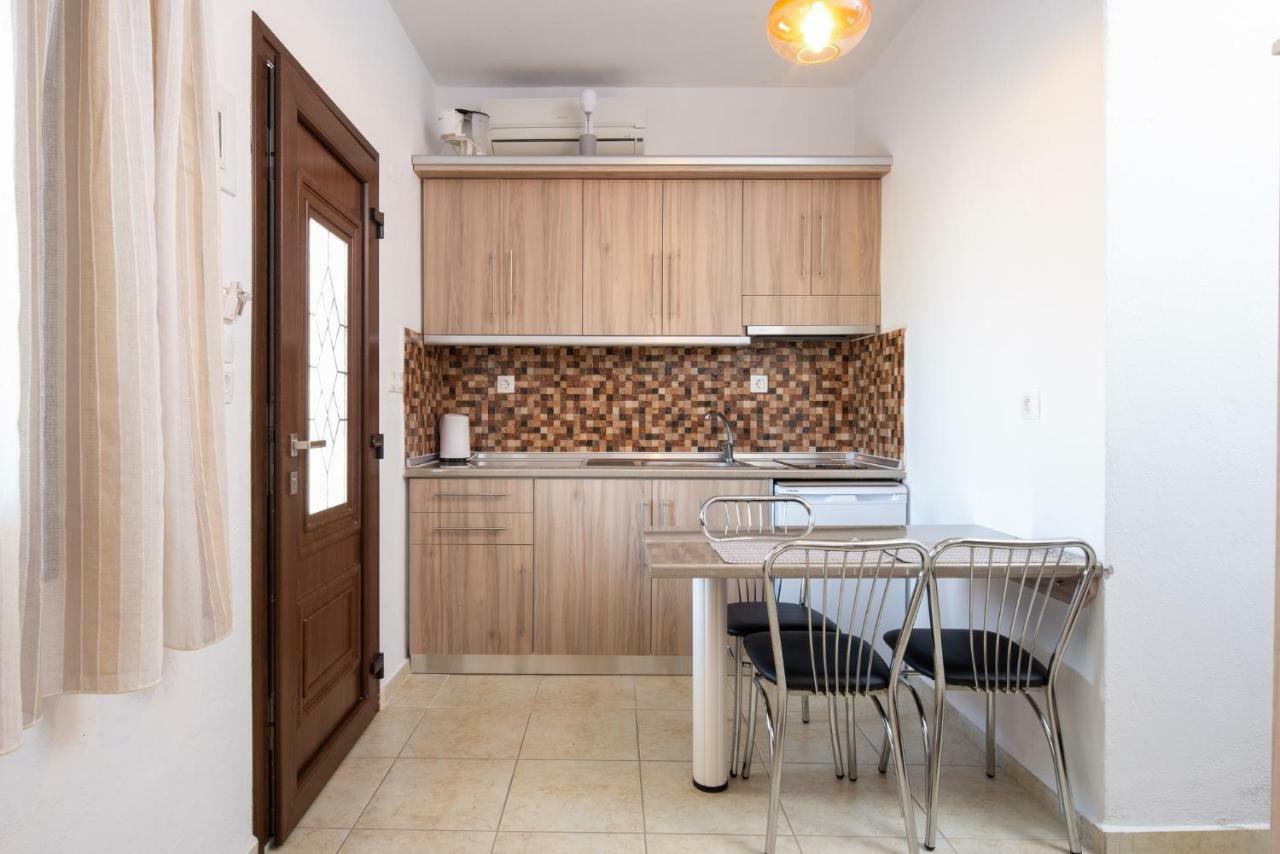 Nikola'S Apartments Тороні Екстер'єр фото