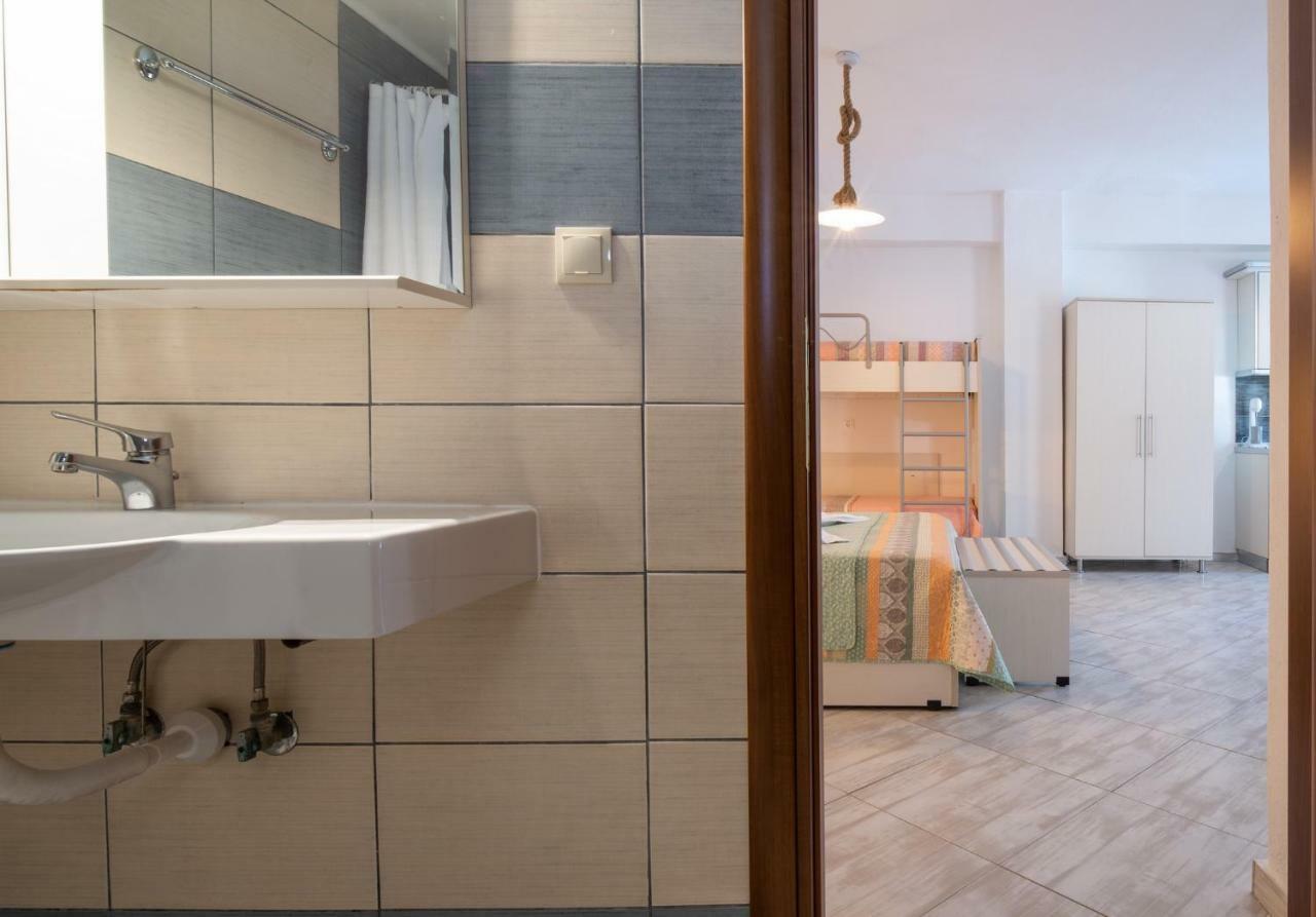 Nikola'S Apartments Тороні Екстер'єр фото