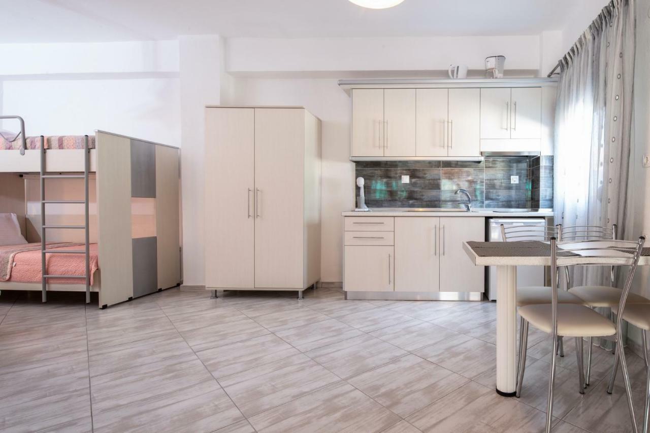 Nikola'S Apartments Тороні Екстер'єр фото